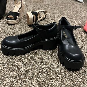 Dream Pairs Black Platform Shoes